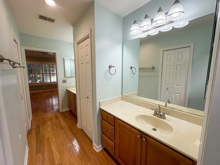 1305 Rowland Dr — Photo 25