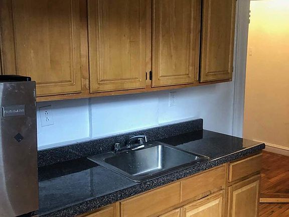 2nd image of 2718 Morris Ave APT 4G