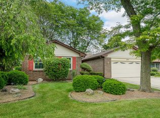 1473 Castlewood Dr, Wheaton, IL