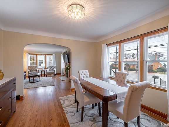 5th image of 7582 Miller Rd