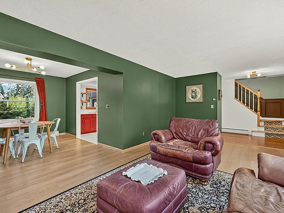 5th image of 456 Valhalla Ct NW