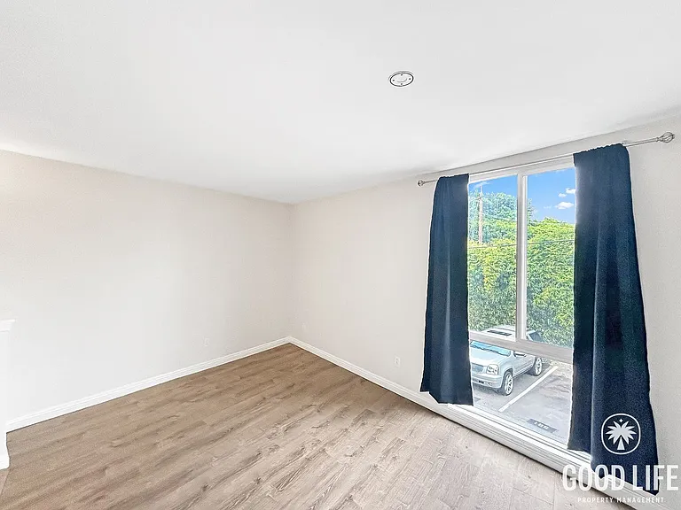 4860 Rolando Ct #10 — Photo 6
