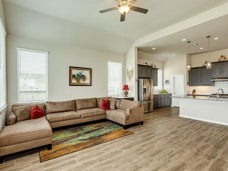 12917 Ocean Breeze Ln — Photo 8