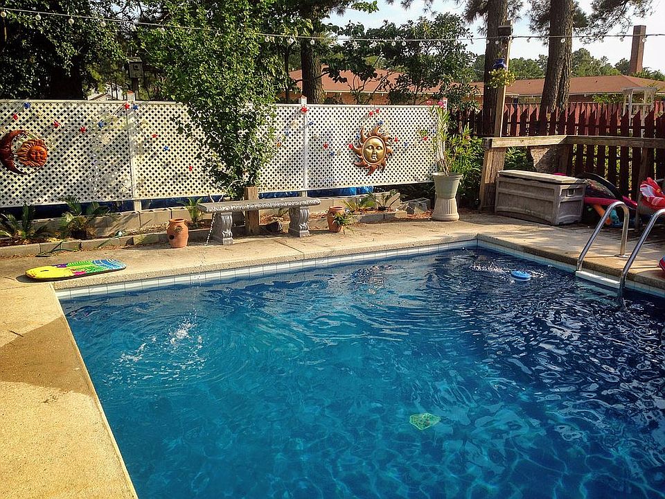 2nd image of 2901 Skycrest Dr