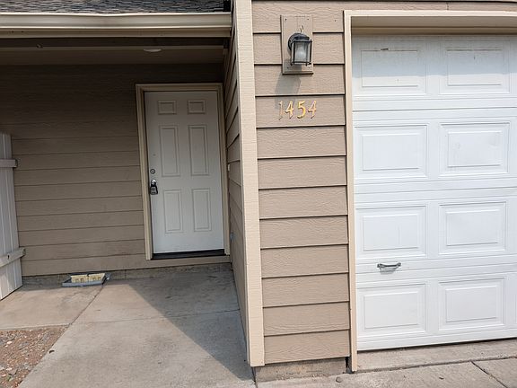 2nd image of 1454 SW 16th St