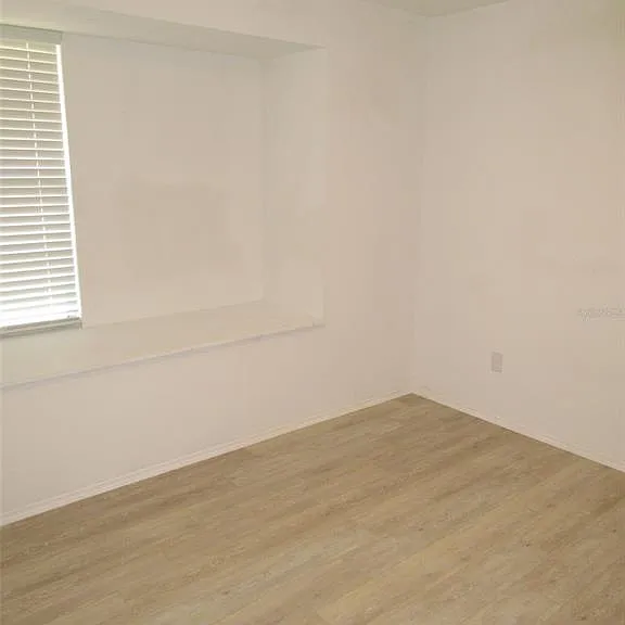 23029 Alabaster Ave — Photo 9