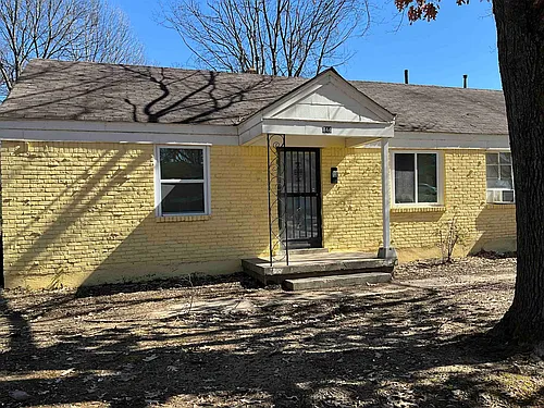 844 Leon Pl Photo 1