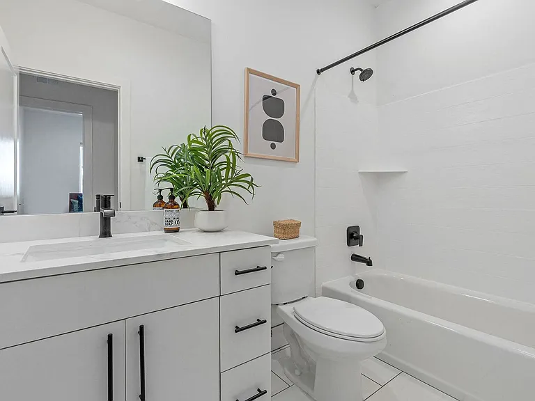 Central Heights Townhomes — Photo 44