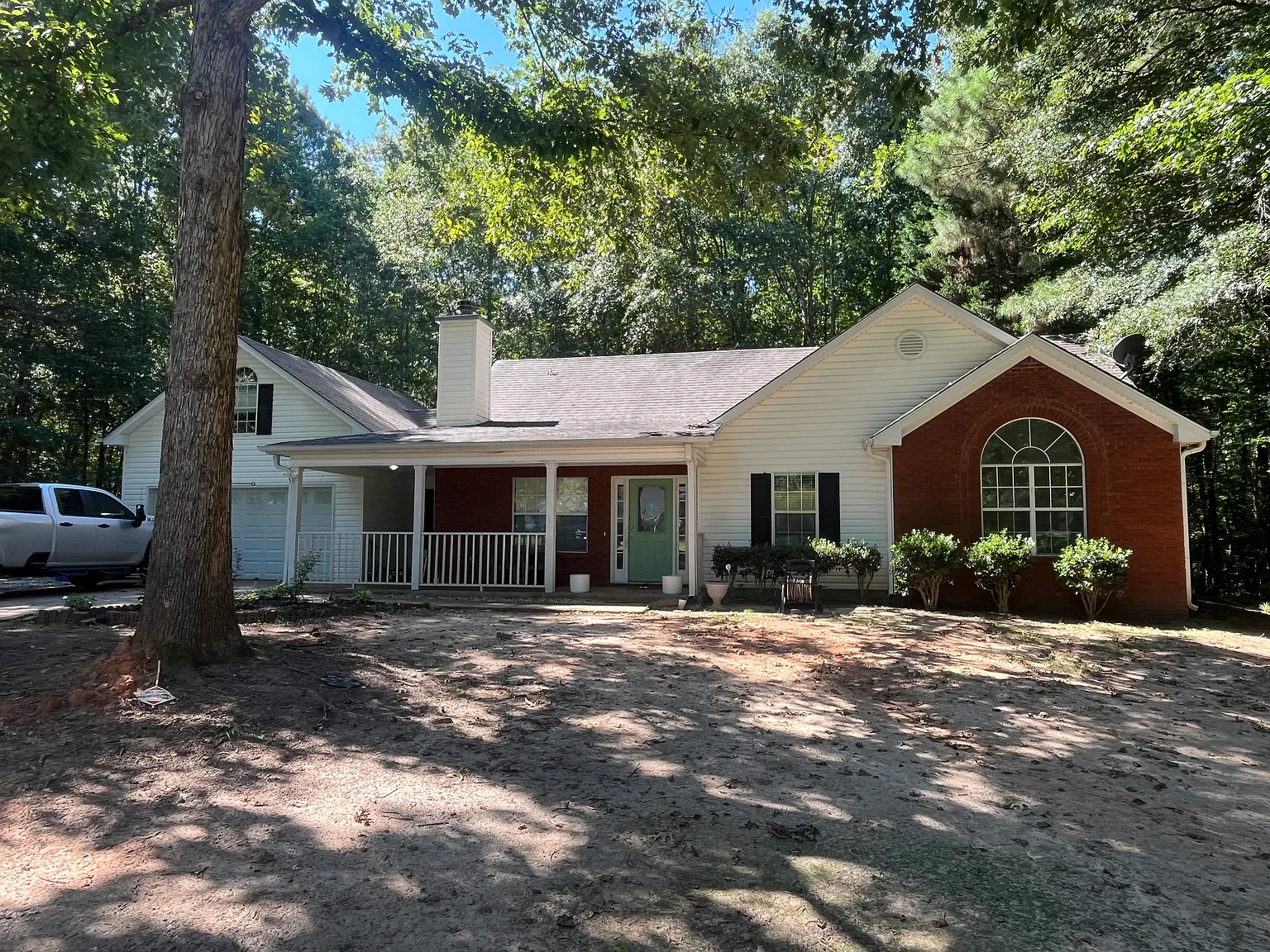 3 bed, 1724 sqft, $2,100 — Photo 1