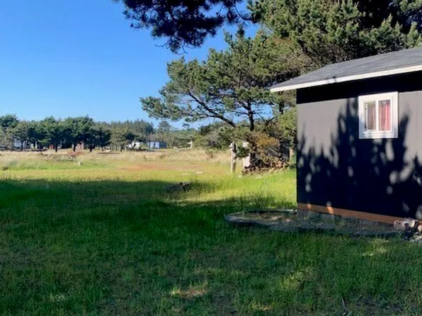 805 353rd Place, Ocean Park, WA 98640