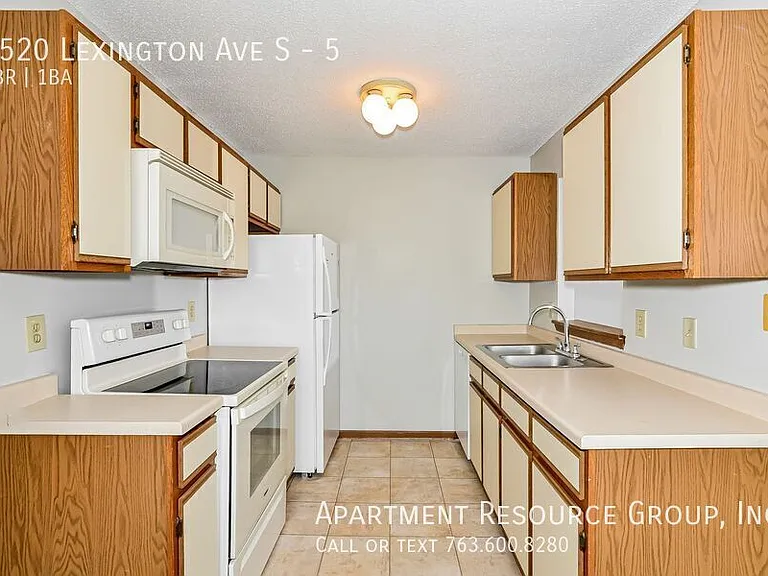 3520 Lexington Ave #5 — Photo 13