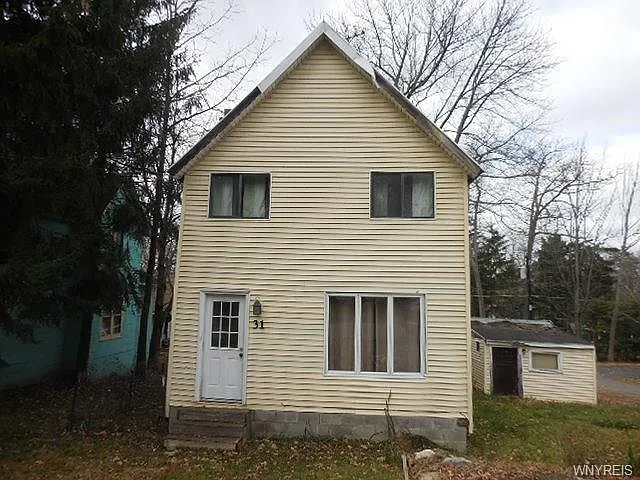 386831 Perry Ave photo 1