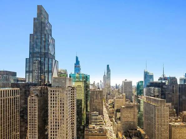 641 5th Ave #45G, New York, NY 10022