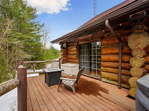 5th image of 481 Oak Hill Rd