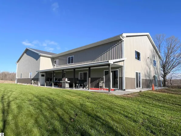 6677 21 Mile Rd, Marion, MI 49665