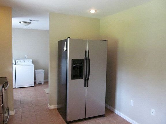 5th image of 207 Bartmess Dr