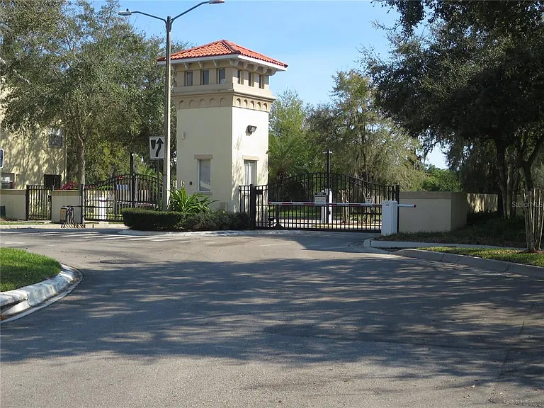 2806 Club Cortile Cir #B — Photo 41