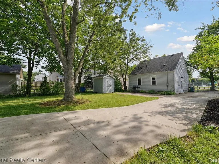 3047 Cummings Ave — Photo 14