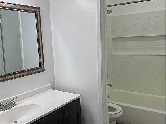 4th image of 5511 Keoncrest Cir APT 1