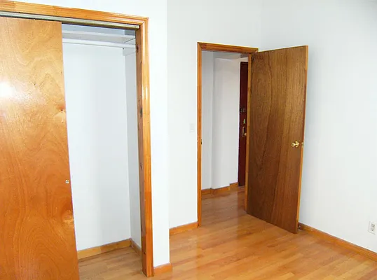 Rented by City Connections Realty | media 14