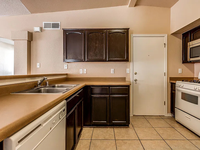 14252 Spanish Point Dr — Photo 9