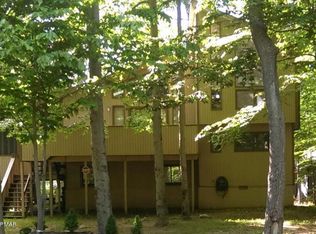 1965 Horseshoe Bnd, Tobyhanna, PA 18466