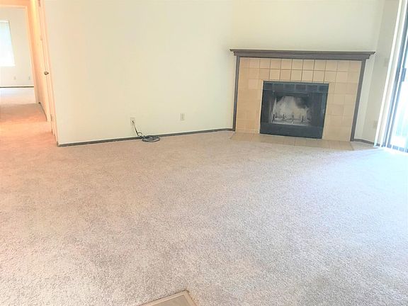 2nd image of 1701 Braddock Ct