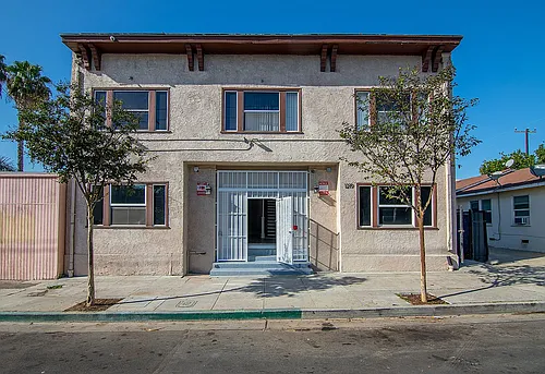 Portside Studio Apartments Photo 1