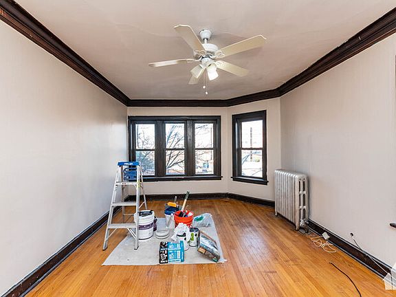 3rd image of 4455 N Artesian Ave #19-3