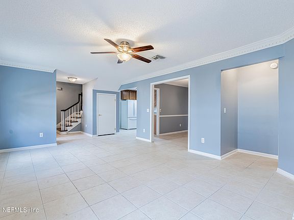 3rd image of 147 SOLANO CAY Circle