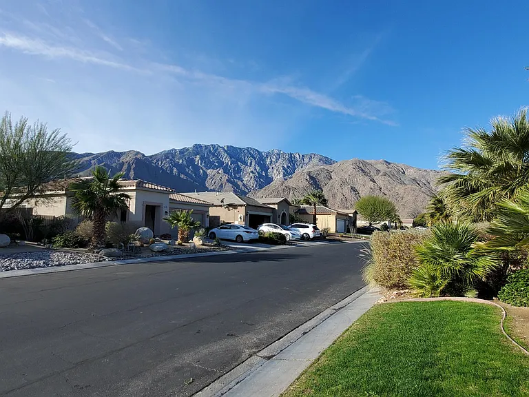 716 Summit Dr — Photo 20