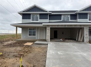1625 Mitchell Pl, North Liberty, IA