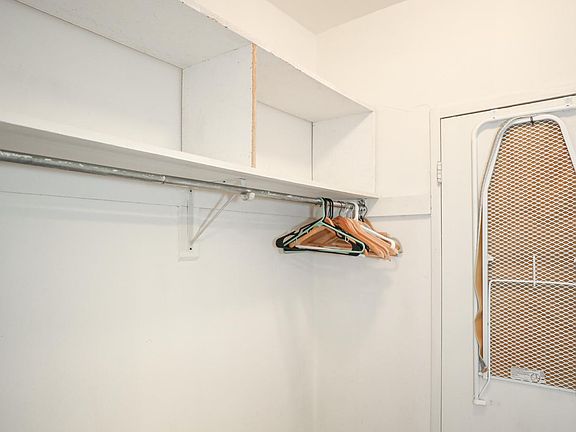 Walk-in closet