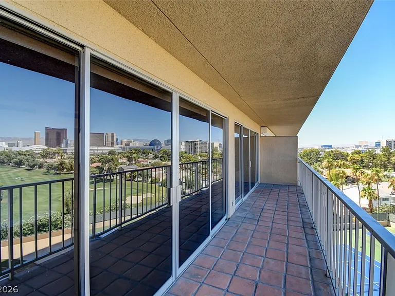 3111 Bel Air Dr #8E — Photo 44