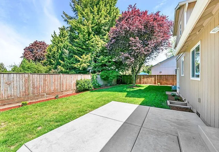 585 Dublin Ave — Photo 30