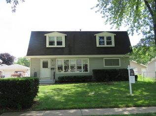 4002 Eagle Ln, Rolling Meadows, IL 60008