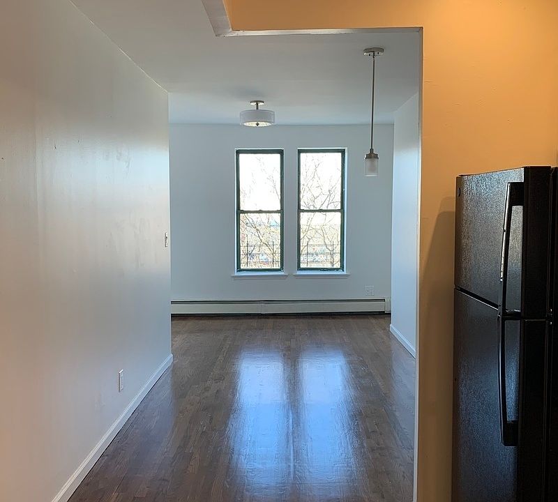 1st image of 637 Grand Ave APT 4A