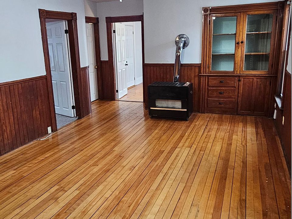 1st image of 546 Dubuque St #0