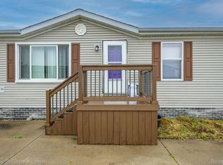 8137 Churchill St, Northville, MI 48167