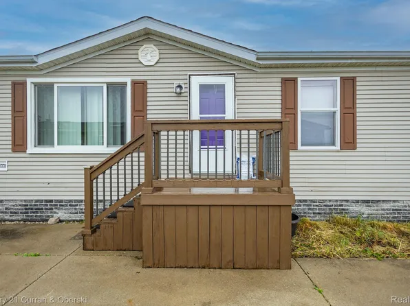 8137 Churchill St, Northville, MI 48167