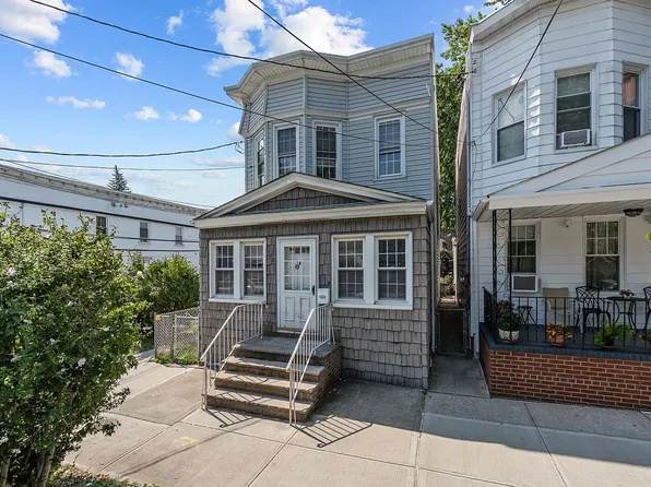 8570 79th St, Woodhaven, NY 11421
