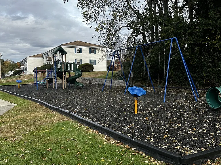 Royal Cove — Photo 25