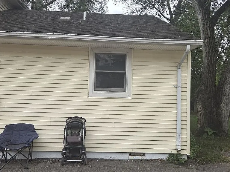 785 N Maple Rd #B — Photo 1