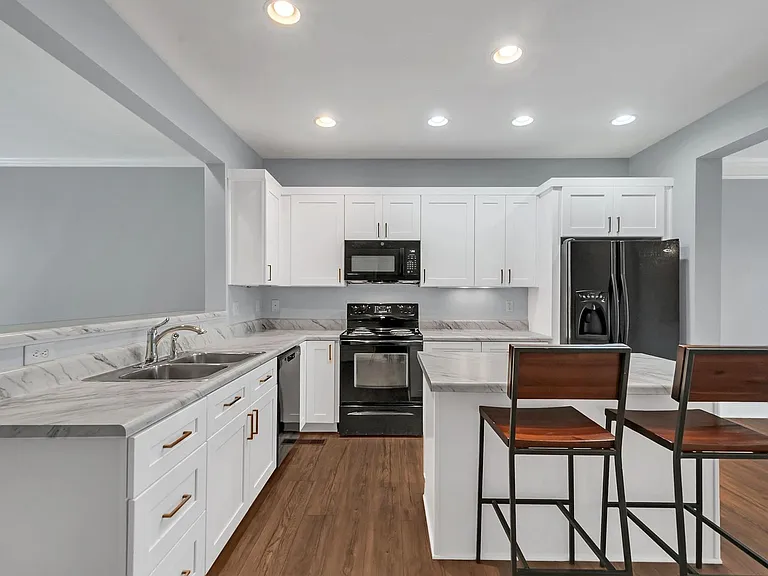 1072 Woodbury Falls Dr — Photo 14