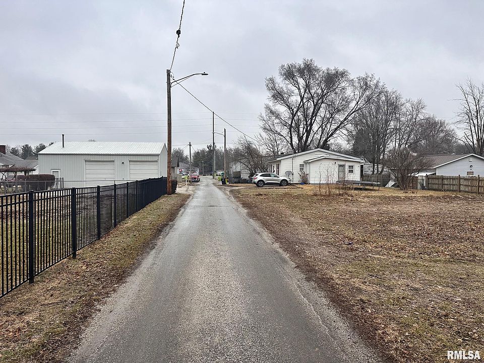 2nd image of 921 Doolin Ave