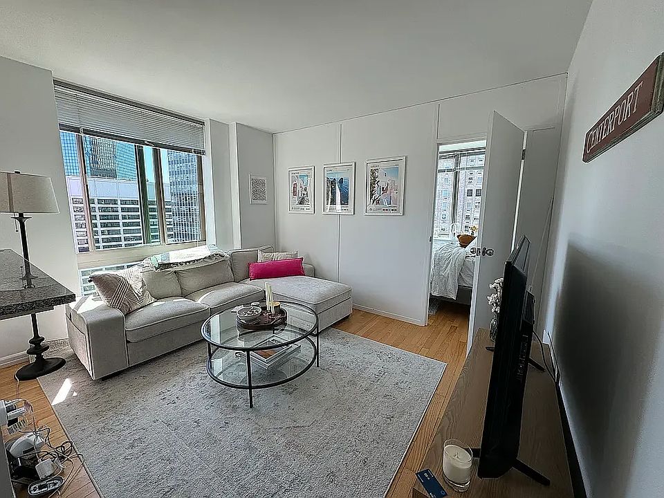 1st image of 438 W 37th St #9B