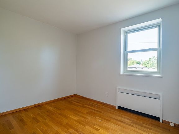 5th image of 1990 Delaware Ave #3