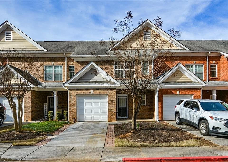 1st image of 1749 Oakbrook Ln NW