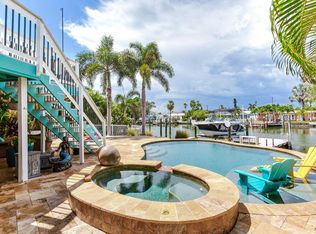 556 Lillian Dr, Madeira Beach, FL 33708