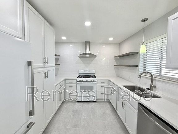 5th image of 5329 E 17th St